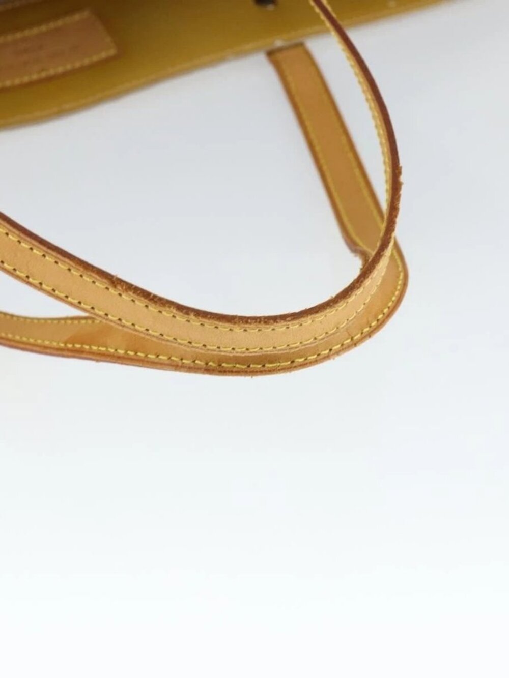 LOUIS VUITTON Monogram Vernis Reade GM Tote Bag Beige - Picture 8 of 16